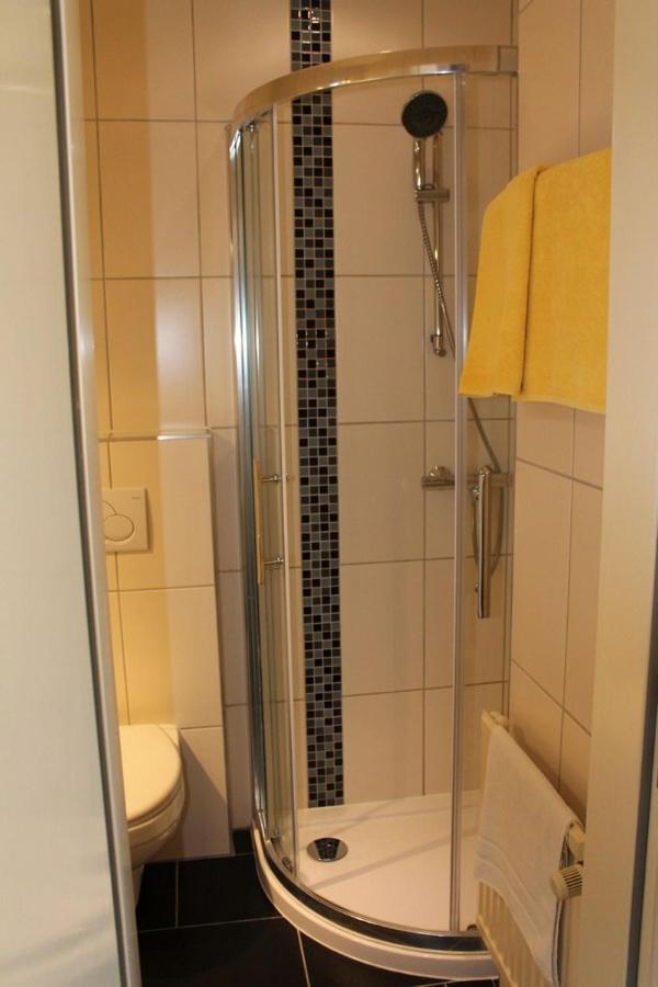 Hotel Adlerhof Таубербишофсхайм Екстериор снимка